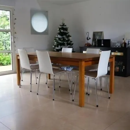 بيت للعطل House ! Belle Maison A Mi-chemin Du Centre-ville Et De La Cote Sauvage لو بولين